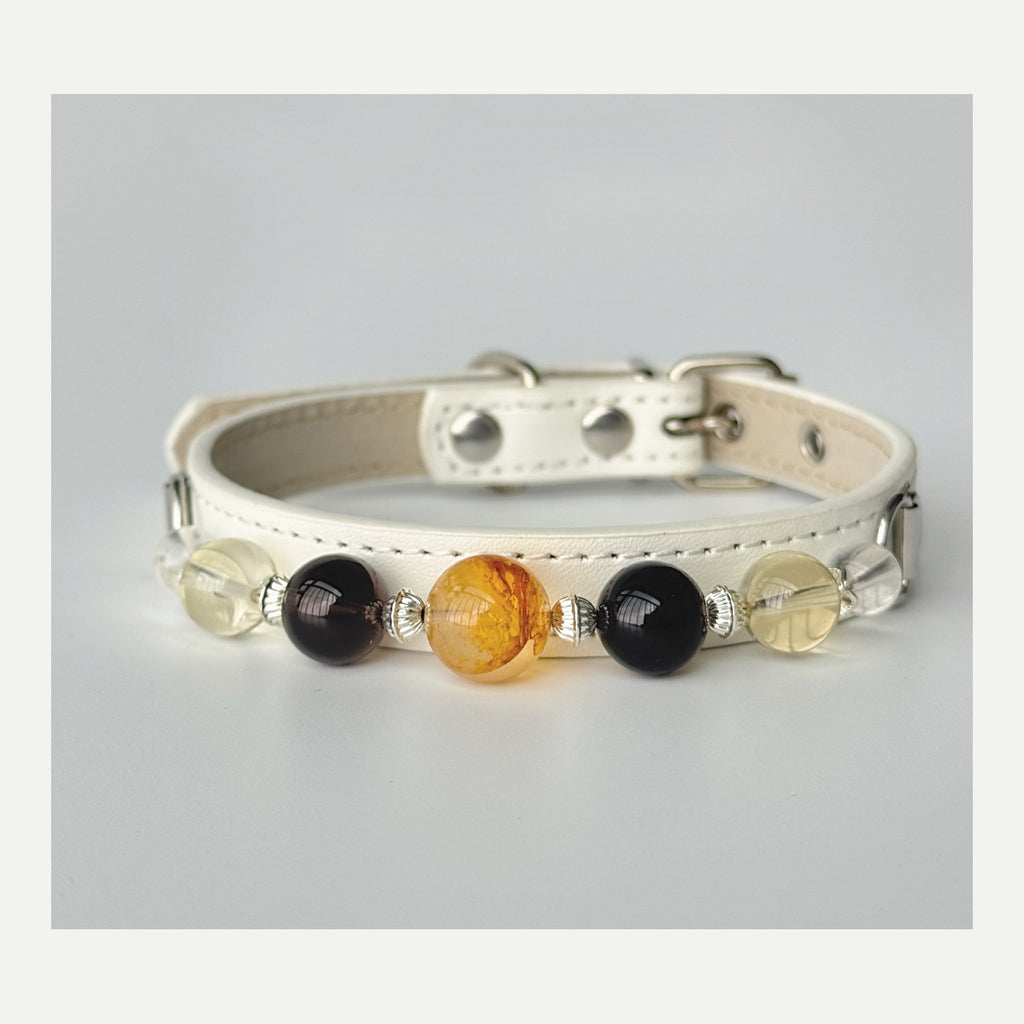 BARYON Amber Trace Bond Collar ivory leather with amber and dark mineral stone sequence