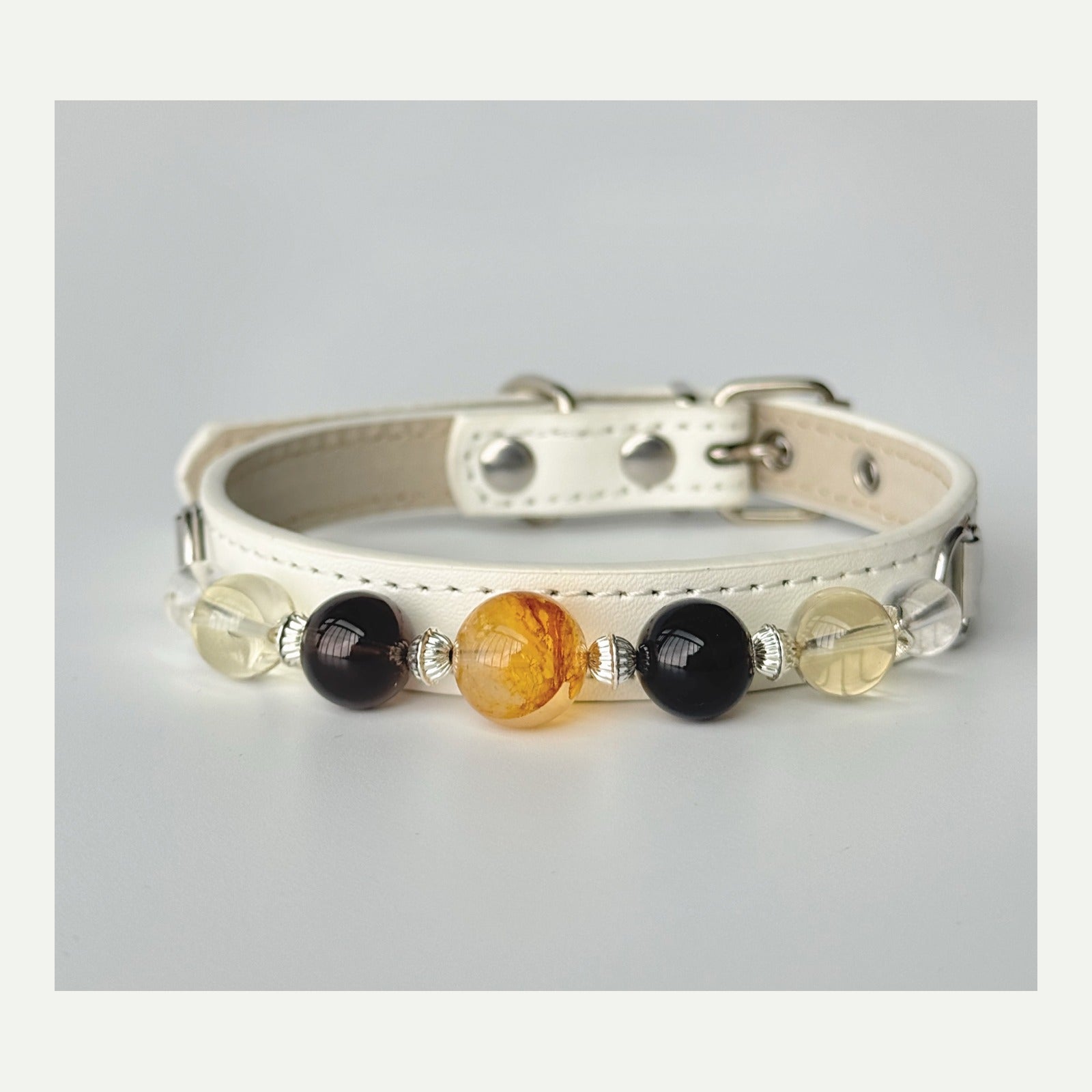 BARYON Amber Trace Bond Collar ivory leather with amber and dark mineral stone sequence