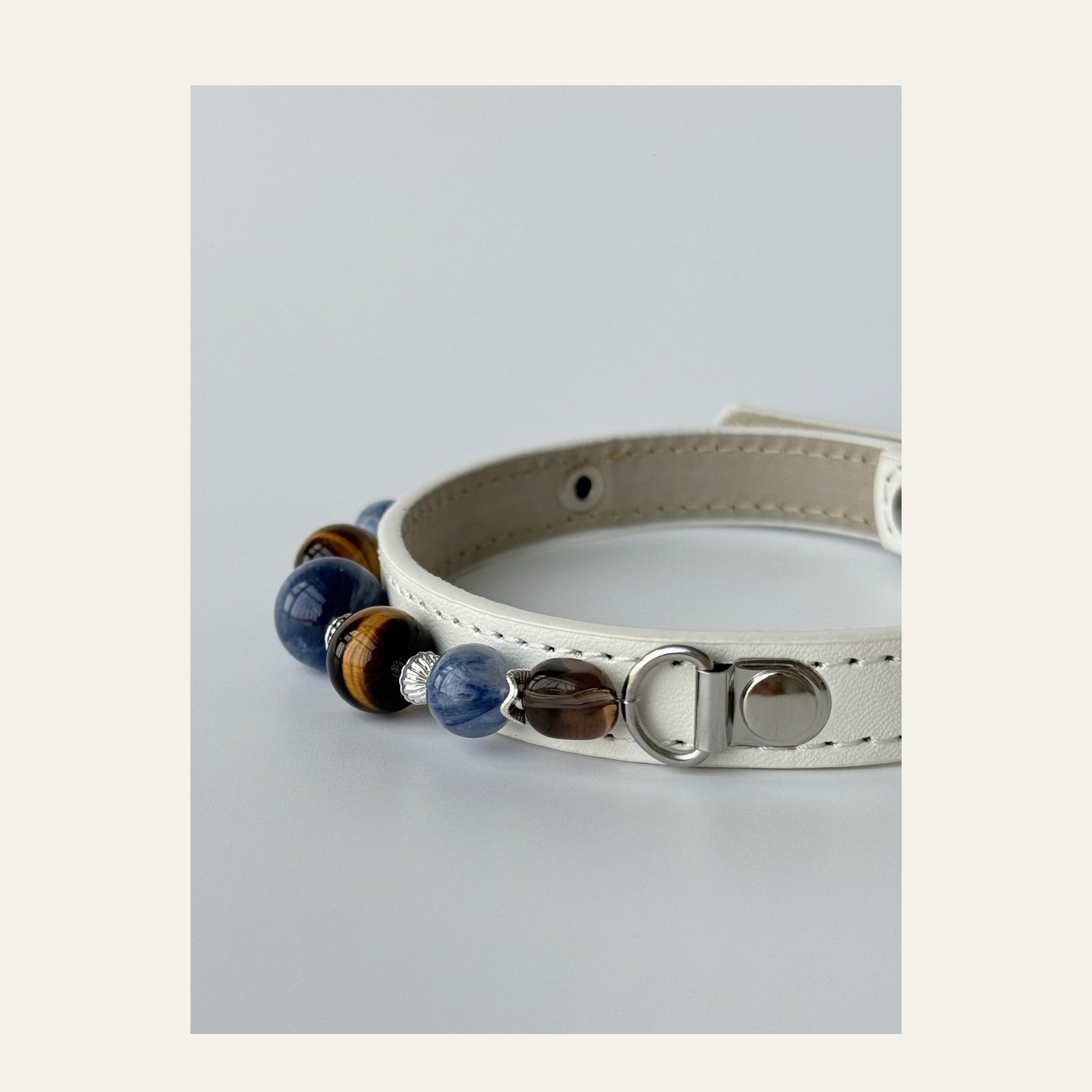 BARYON Kyanite Ember Collar - stone sequence detail